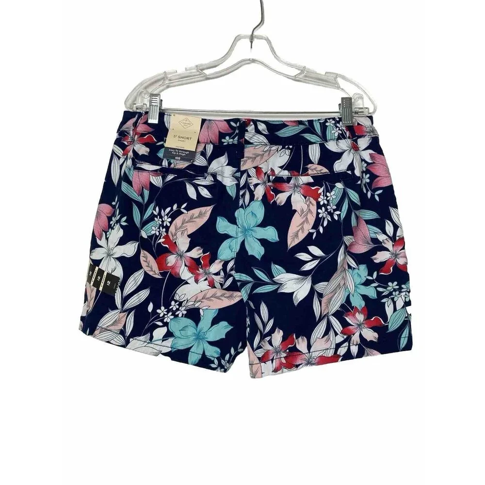 St. John Bay Shorts Women’s Size 12 Navy Floral Mid Rise 4 Pockets Cotton